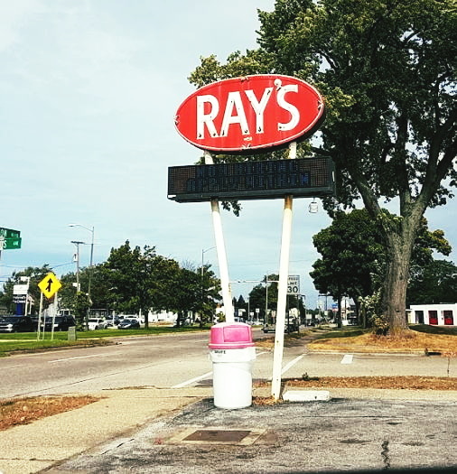 Rays Drive-In - Photo From Web (newer photo)